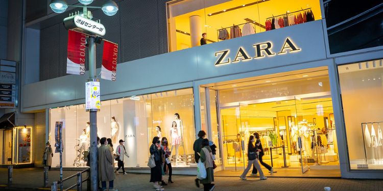Zara y su mayor venta online de 2020 con este conjunto de punto